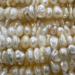 4197 Center-drilled Keshi Pearl 4-5mm.JPG